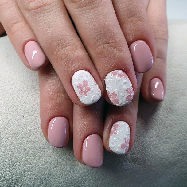 Embossed Peach And White Flowers Short Nail Women