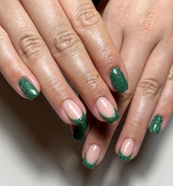 Emerald Green Nail For Ladies