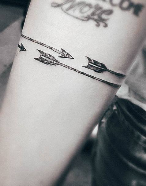 Enchanting Armband Tattoo Ideas For Women