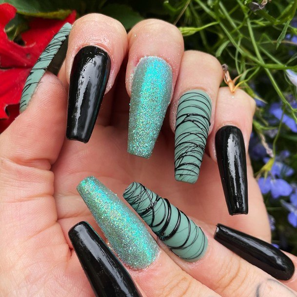 Enchanting Black And Green Nail Ideas For Women