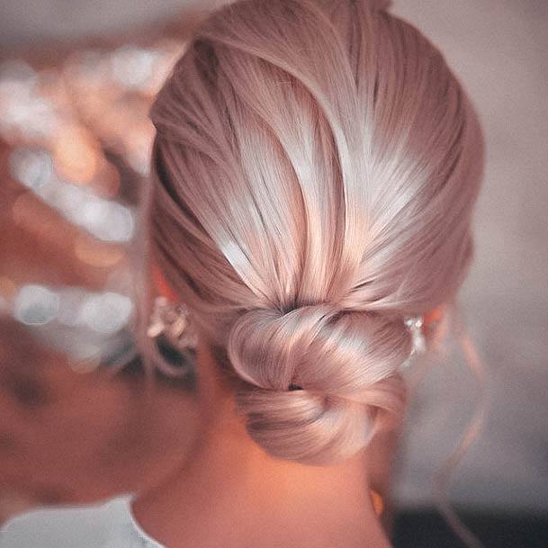 Enchanting Clean Hairstyles Ideas For Women