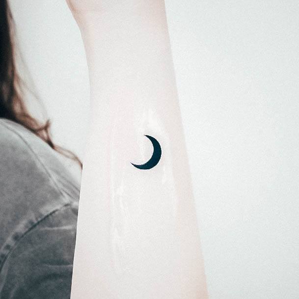 Enchanting Cresent Moon Tattoo Ideas For Women