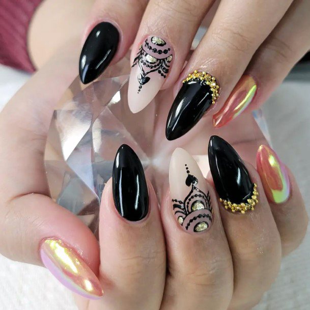 Enchanting Henna Nail Ideas For Women