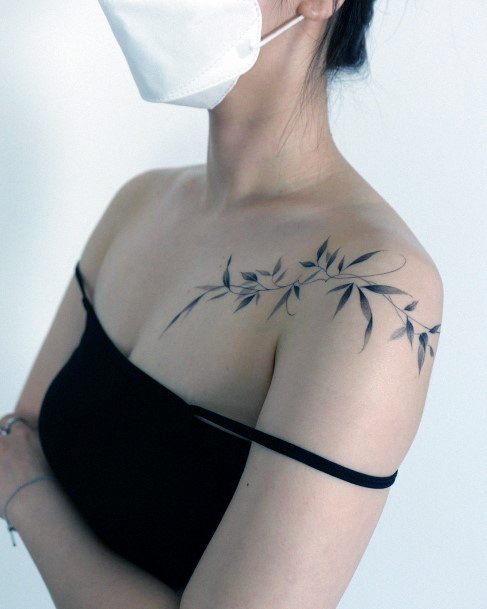 Enchanting Leaf Tattoo Ideas For Women
