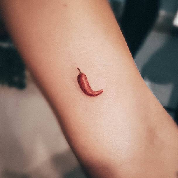 Enchanting Tiny Tattoo Ideas For Women Pepper