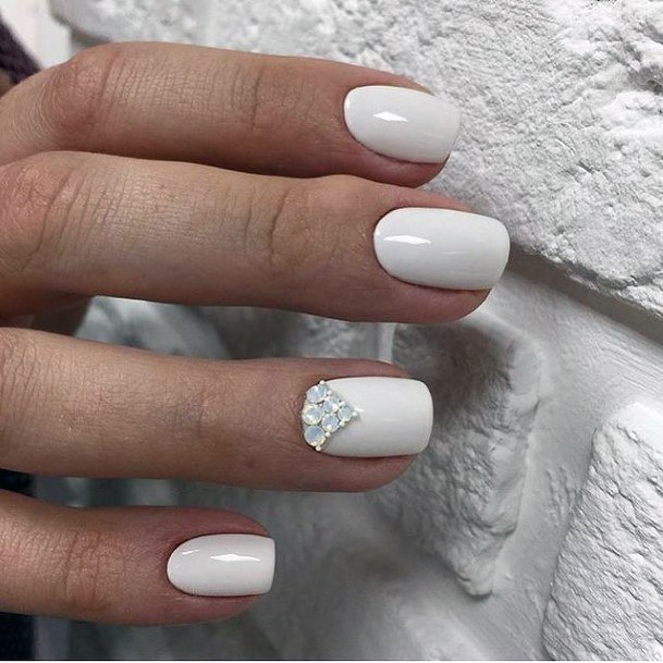 Enchanting White Prom Nail Ideas For Women