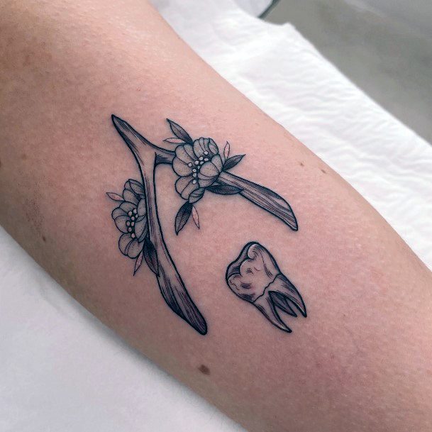 Enchanting Wishbone Tattoo Ideas For Women