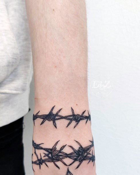 Excellent Girls Barbed Wire Tattoo Design Ideas