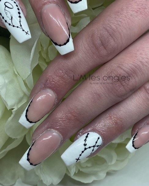 Excellent Girls Black And White Nail Design Ideas