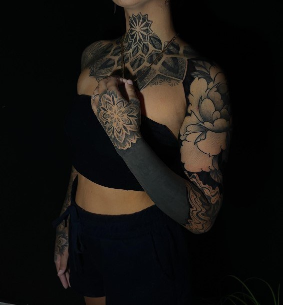 Excellent Girls Blackout Tattoo Design Ideas