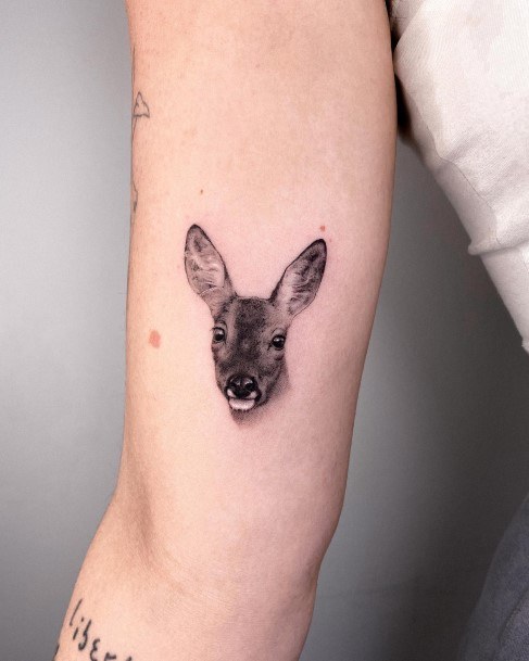 Excellent Girls Caribou Reindeer Tattoo Design Ideas