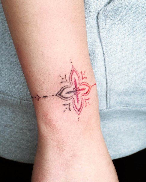 Excellent Girls Cool Little Tattoo Design Ideas