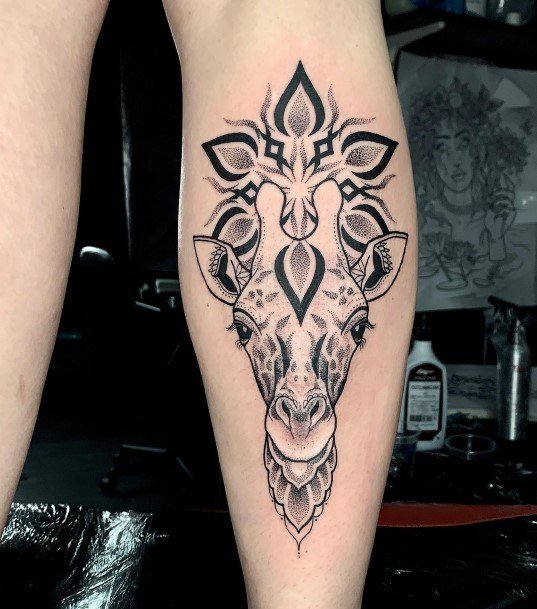 Excellent Girls Giraffe Tattoo Design Ideas Geometric Mandala Leg