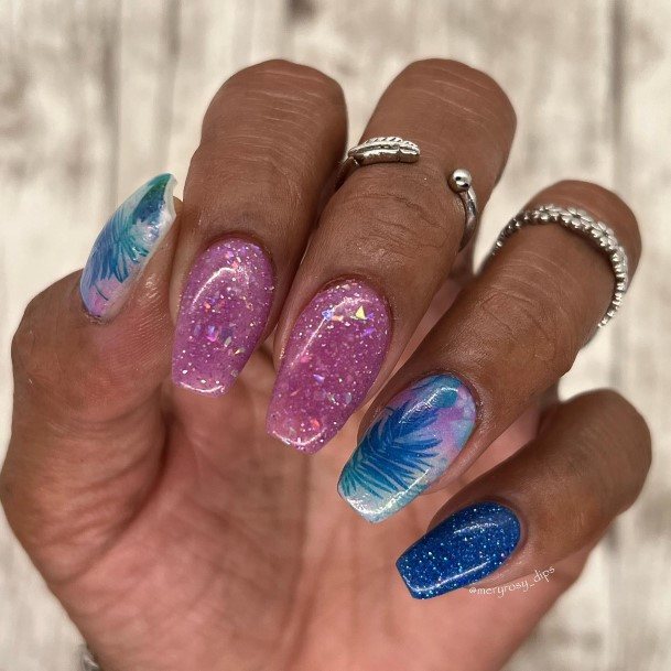 Excellent Girls Glitter Ombre Nail Design Ideas