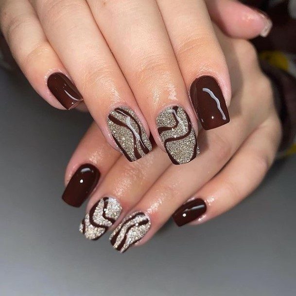 Excellent Girls Gold Nail Design Ideas