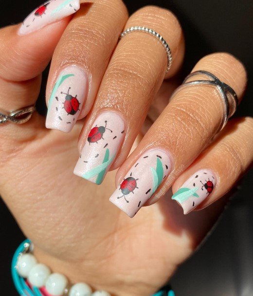 Excellent Girls Ladybug Nail Design Ideas