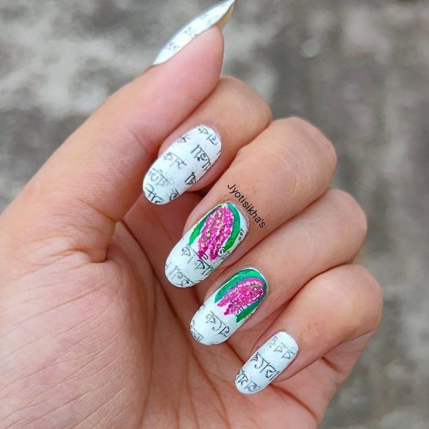 Excellent Girls Newspaper Nail Design Ideas