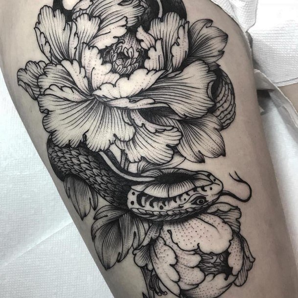 Excellent Girls Peony Tattoo Design Ideas Snake Neo Traditional