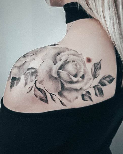 Excellent Girls Rose Shoulder Tattoo Design Ideas