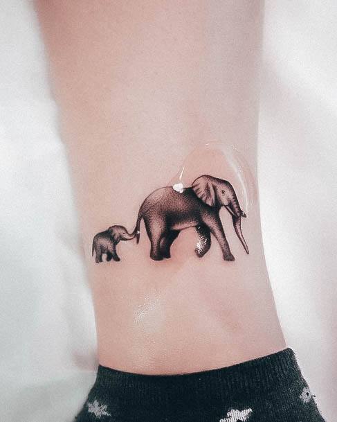 Excellent Girls Small Elephant Tattoo Design Ideas