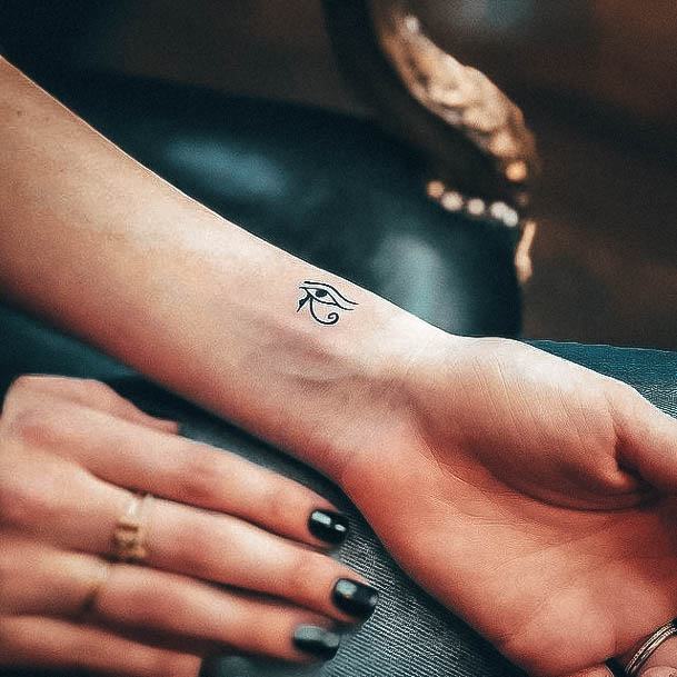 Excellent Girls Small Wrist Tattoo Design Ideas