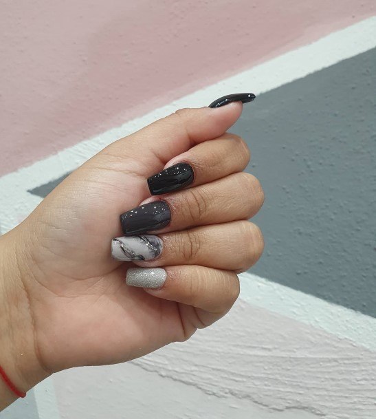 Exceptional Womens Black And Grey Nail Ideas