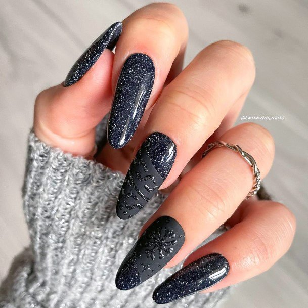 Exceptional Womens Black Dress Nail Ideas