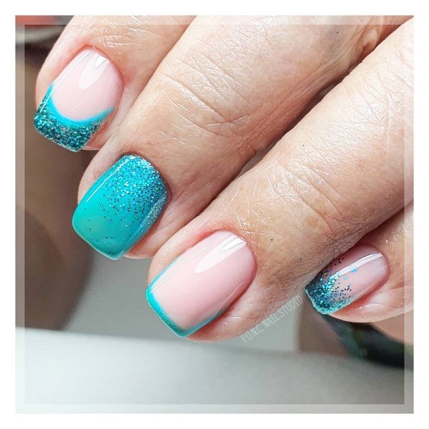 Exceptional Womens Blue And Green Nail Ideas