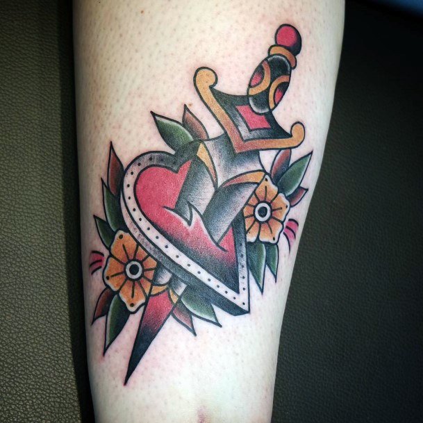 Exceptional Womens Dagger Heart Tattoo Ideas