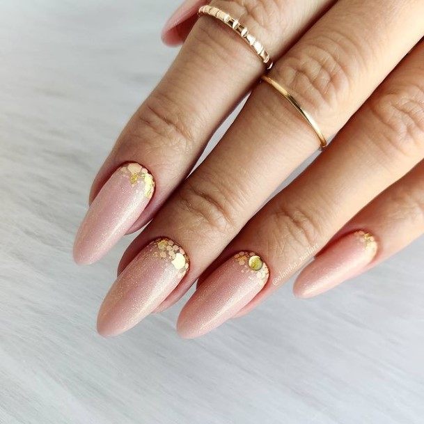 Exceptional Womens Gold Nail Ideas