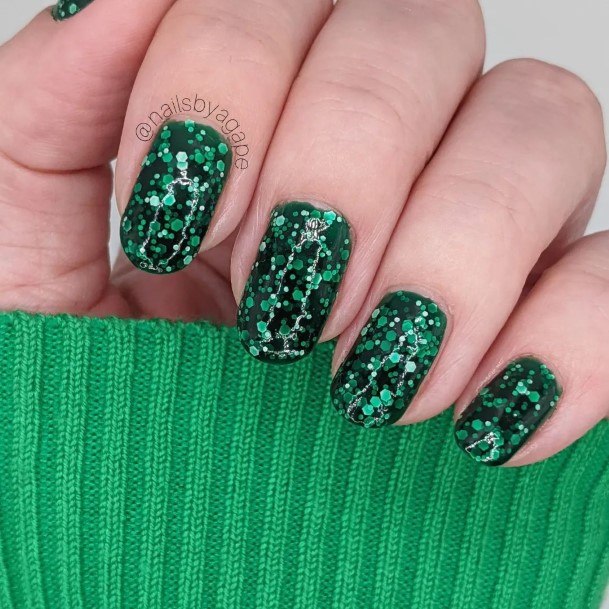 Exceptional Womens Green Glitter Nail Ideas