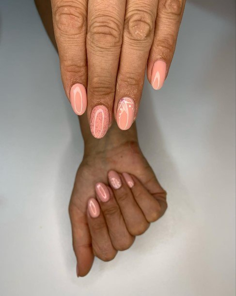 Exceptional Womens Light Nude Nail Ideas