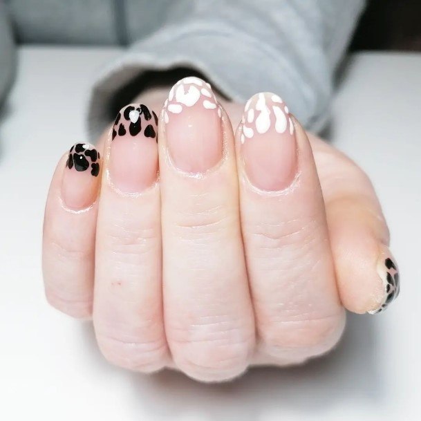 Exceptional Womens Monochrome Nail Ideas