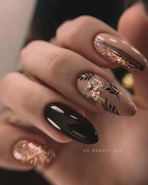 Exceptional Womens New Years Nail Ideas