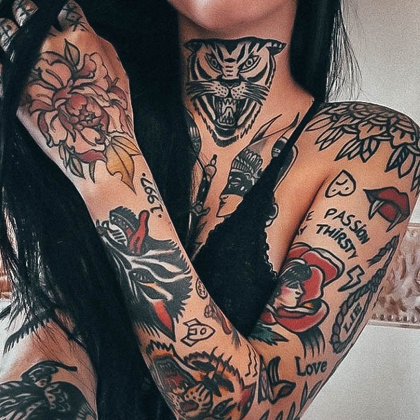 Exceptional Womens Old School Tattoo Ideas