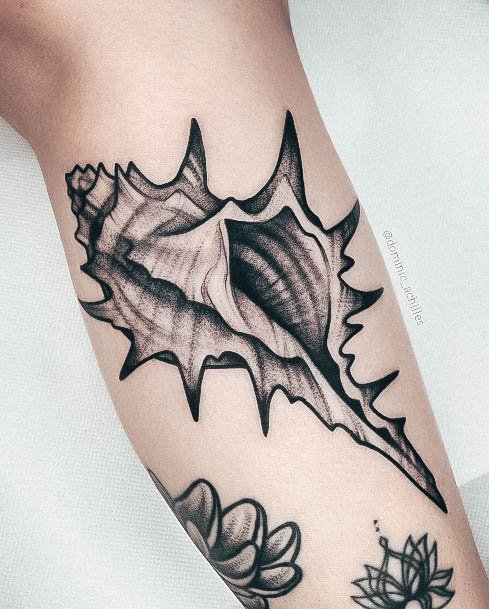 Exceptional Womens Seashell Tattoo Ideas