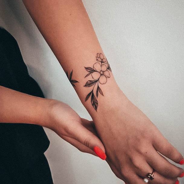 Exceptional Womens Simple Flower Tattoo Ideas