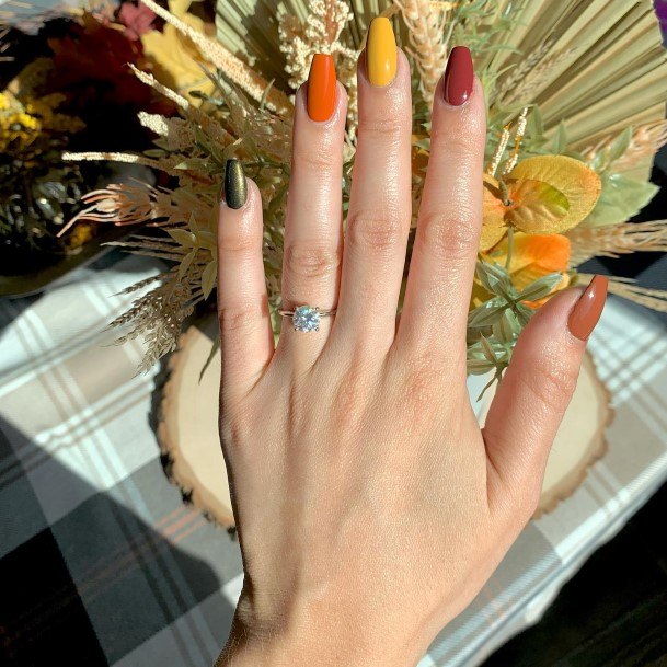 Exceptional Womens Thanksgiving Nail Ideas