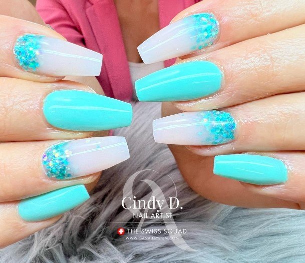 Exceptional Womens Turquoise Nail Ideas