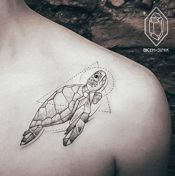 Exceptional Womens Turtle Tattoo Ideas Shoulder