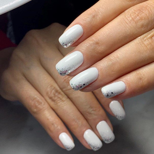 Exceptional Womens White And Silver Nail Ideas