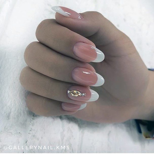 Exceptional Womens White Dress Nail Ideas