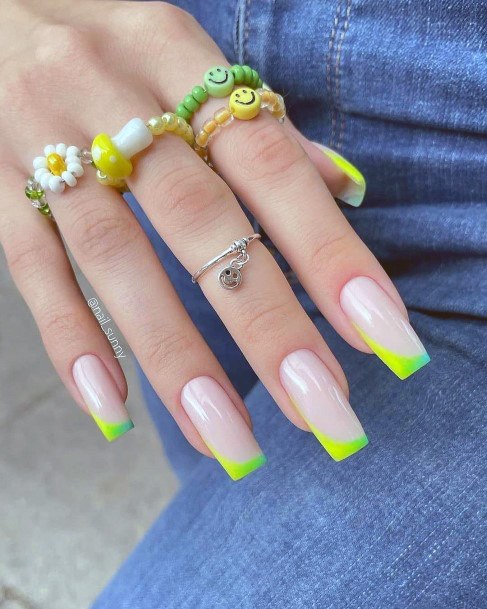 Exceptional Womens Yellow Dress Nail Ideas