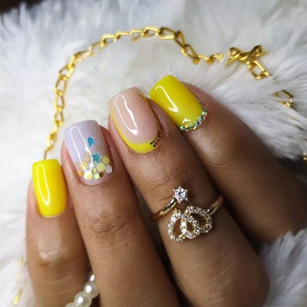 Exceptional Womens Yellow With Diamonds Nail Ideas