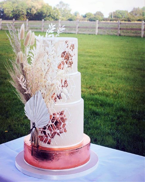 Exotic Decor Womens Wedding 3 Tier Cake