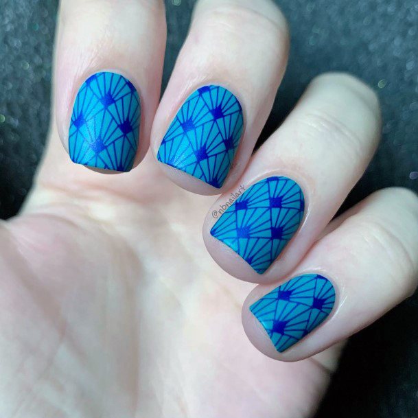 Exquisite Art Deco Nails On Girl