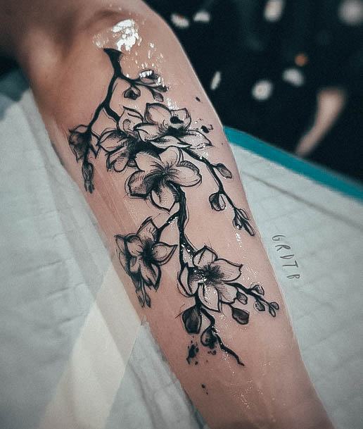 Exquisite Artistic Tattoos On Girl