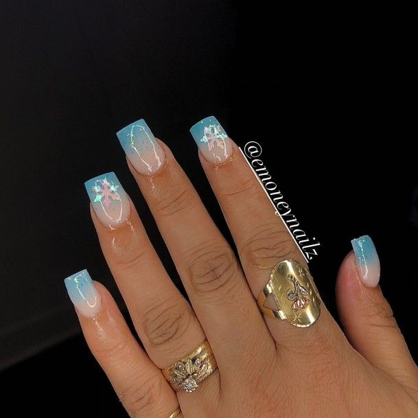 Exquisite Blue Short Nails On Girl