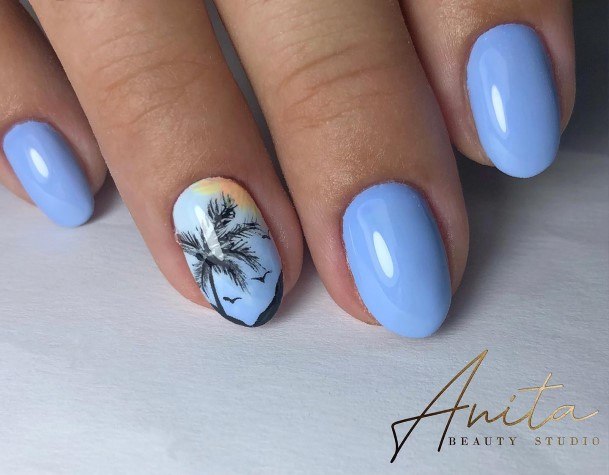 Exquisite Blue Summer Nails On Girl