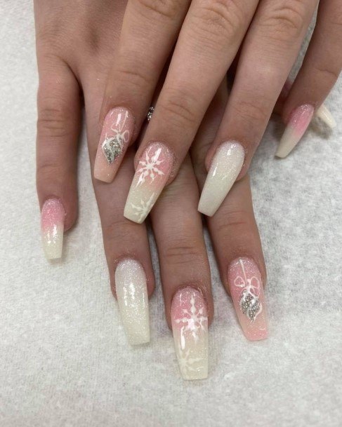 Exquisite Christmas Ombre Nails On Girl